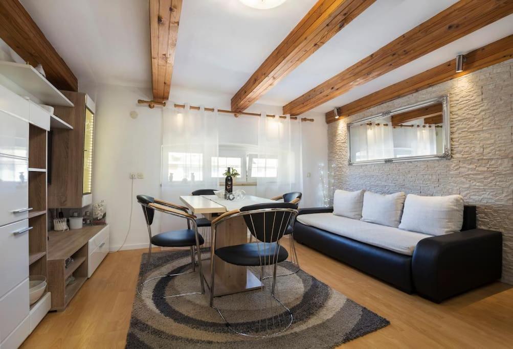 Apartment Arena Akvileja Pola Esterno foto