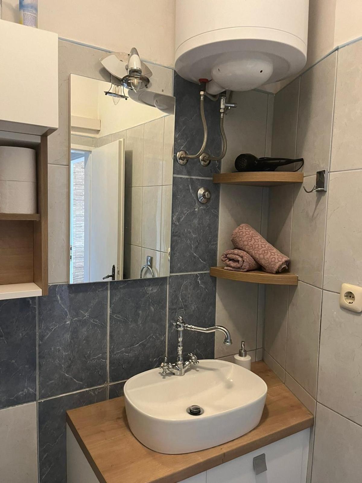 Apartment Arena Akvileja Pola Esterno foto